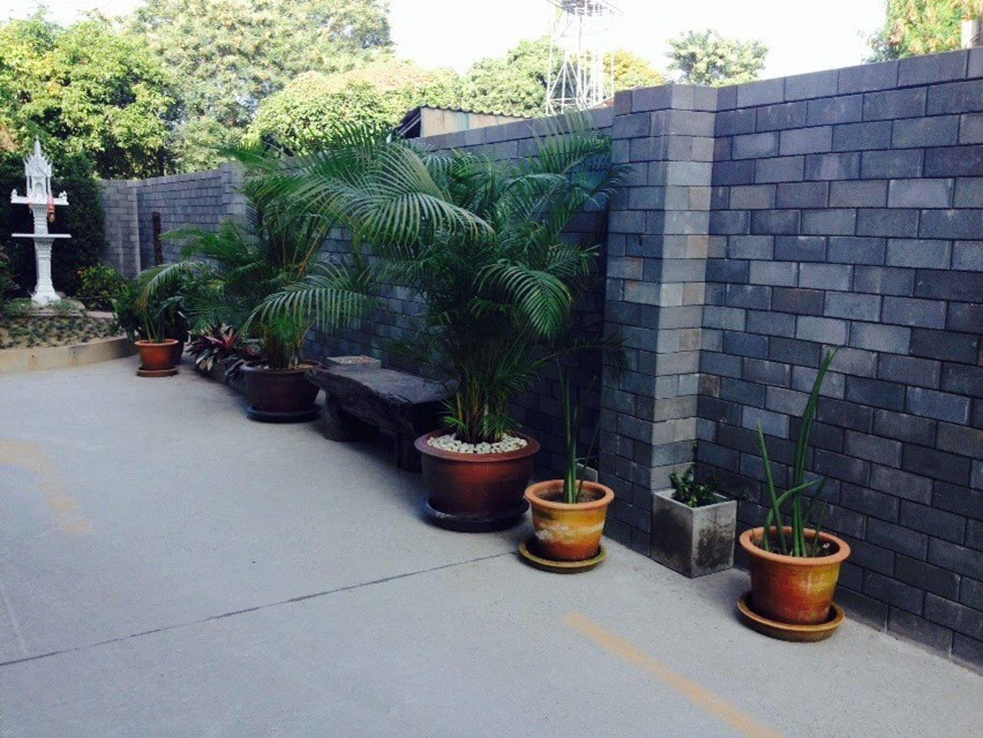 Vanilla Residence Chiangmai Чиангмай Екстериор снимка